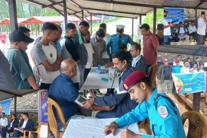 चालक तथा सहचालकको स्वास्थ्य परीक्षण कार्यक्रम बसपार्कमा सुरु